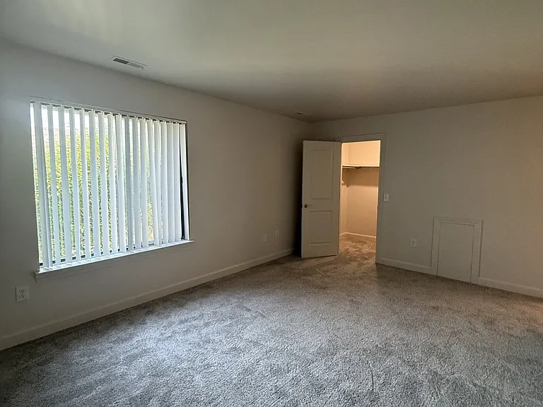 Franklin River Apartments — Photo 92