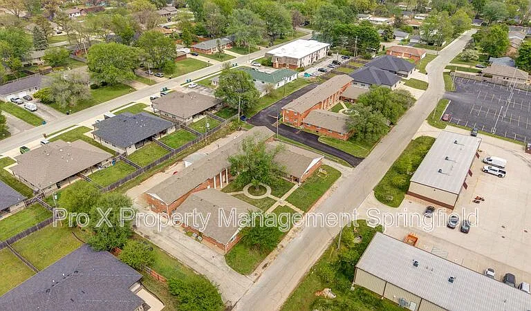 2929 E University St #5 — Photo 13