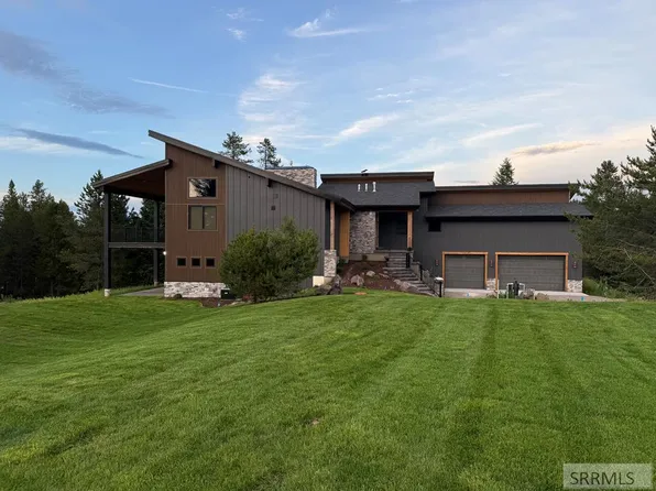 3614 Redtail St, Island Park, ID 83429