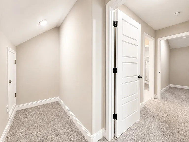 419 Madison Ave — Photo 31