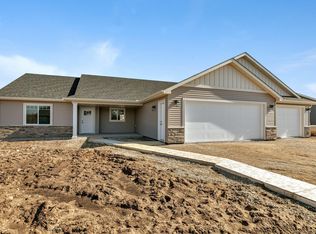 216 Woolgrass Way, Avon, MN 56310