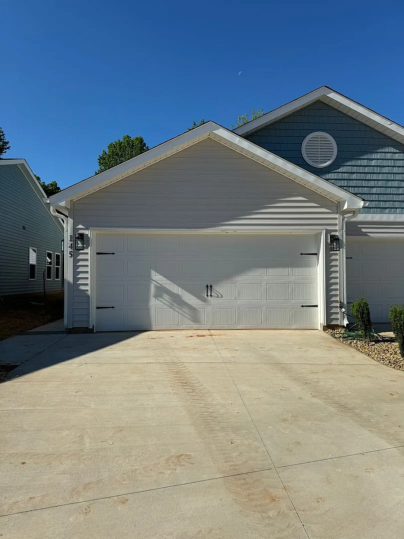 145 Brawley Villas Place — Photo 2