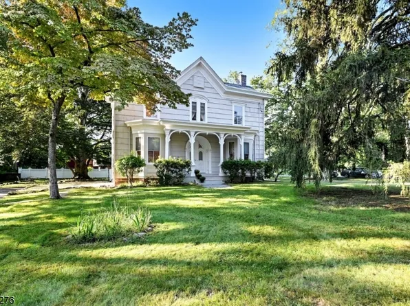 233 Wierimus Ln, Hillsdale Boro, NJ 07642