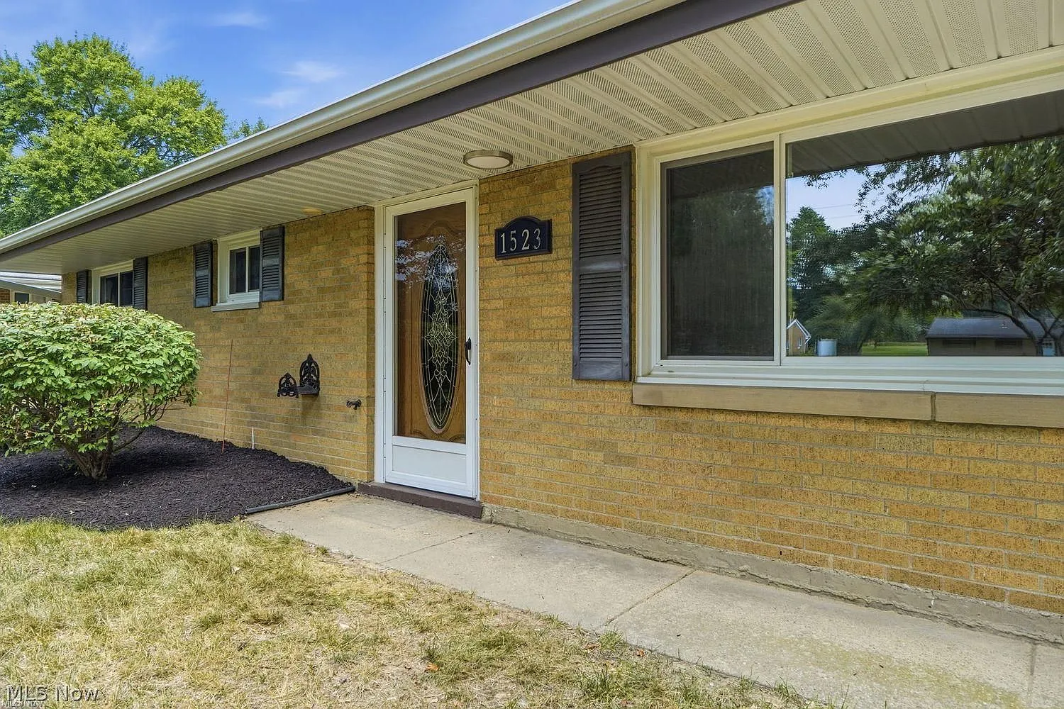 4 bed, 2.5 bath, 1542 sqft, $2,500 — Photo 3
