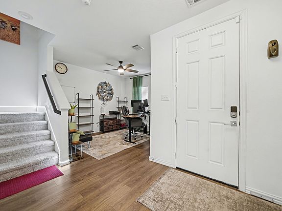 4th image of 1701 Pegasus Dr