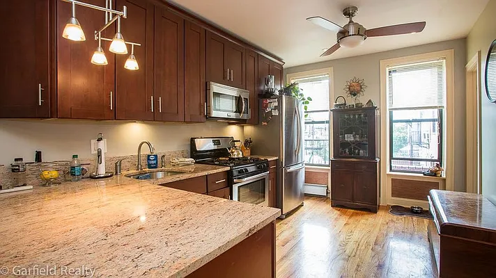 Rented by Garfield Realty  | media 8