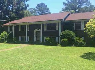 105 Rayfield Dr, Bessemer, AL 35022