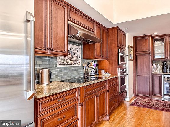 4th image of 250 President St Unit 1304