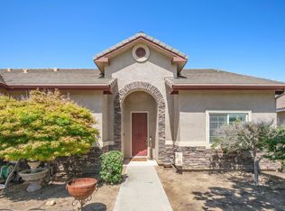 51 N Dalton Ave, Sanger, CA 93657