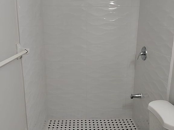 3rd image of 310 NW 107th Ave APT 101