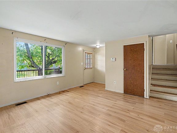 4th image of 106 Walden Farm Cir