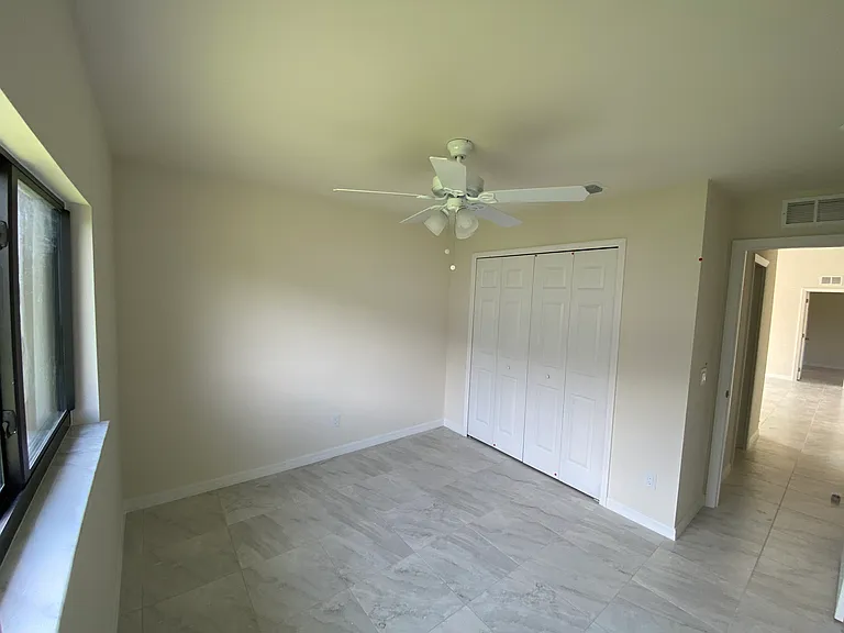1318 NE 2nd Ave — Photo 16