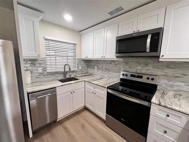 7020 Wentworth Way — Photo 5