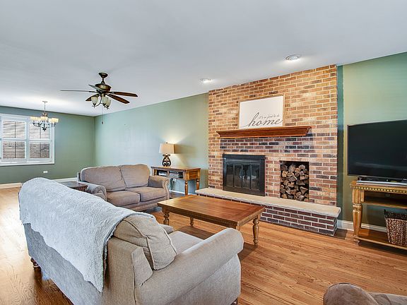3rd image of 13609 S Potawatomi Trl