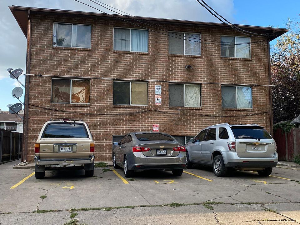 Alley parking. Apartment 5 is in the front (F St).