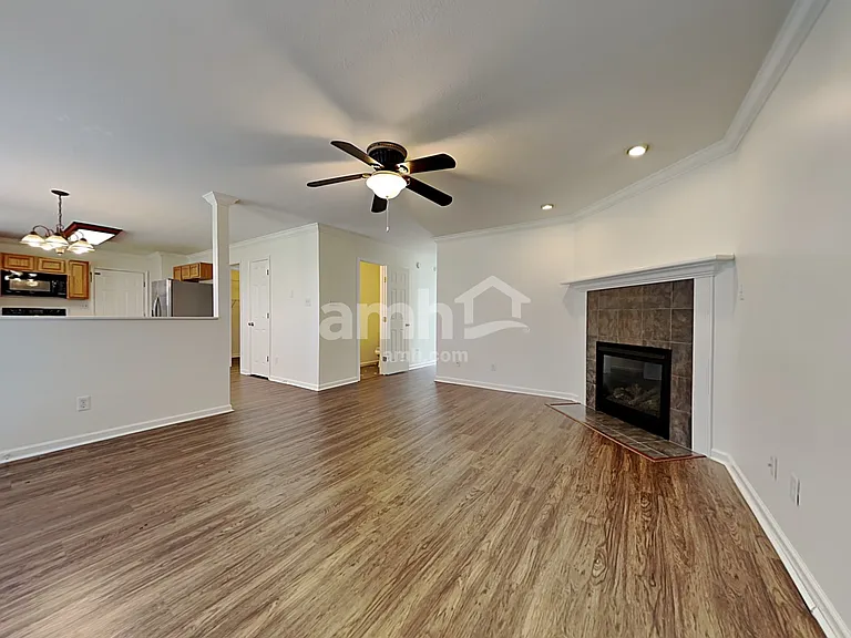 7236 Haynesfield Ln — Photo 4