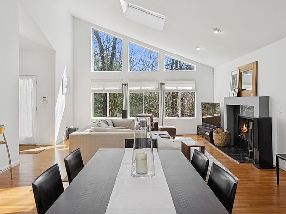 2nd image of 43 Cordwood Ln