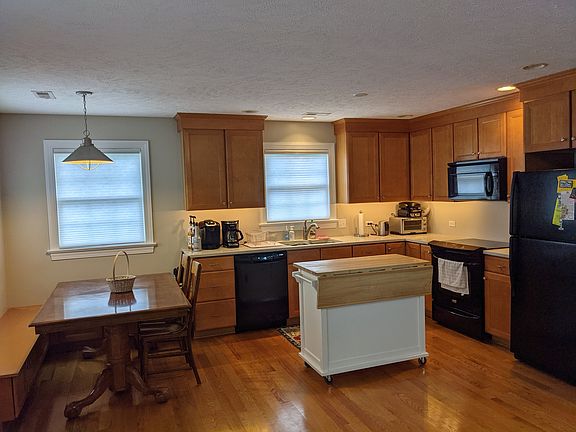 4th image of 203 Penn St SE