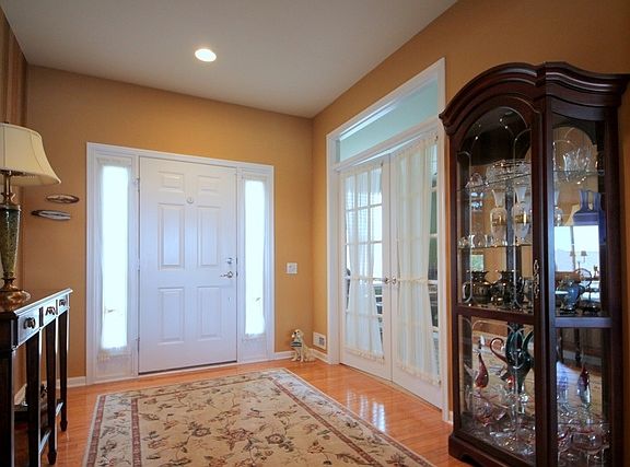 3rd image of 3289 Province Cir