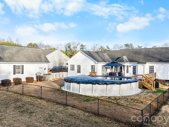5th image of 3155 Covington Way