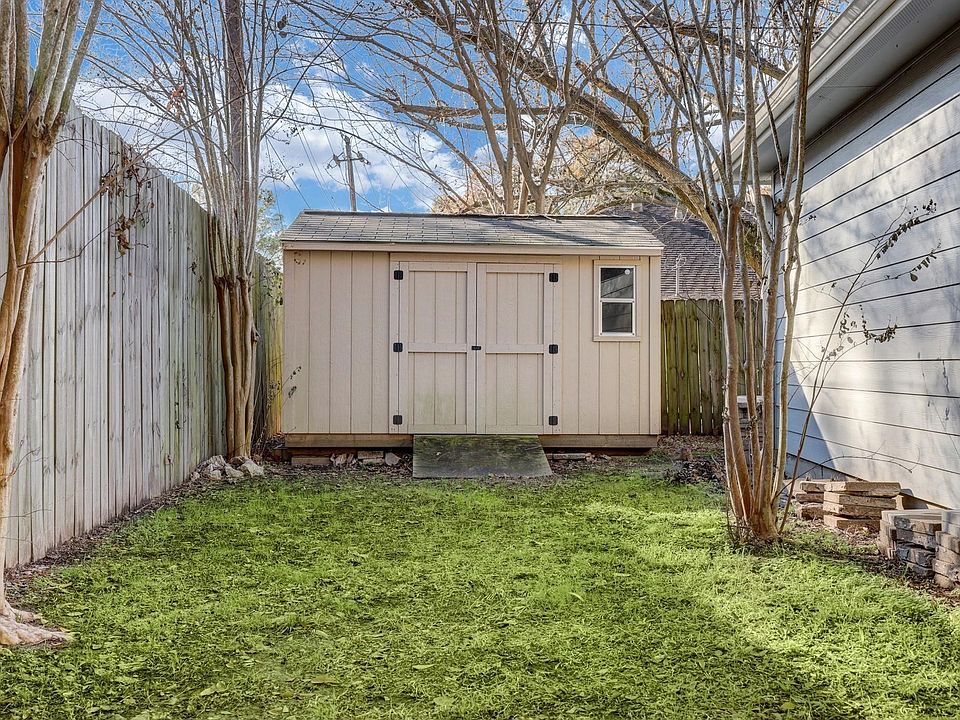 1st image of 7206 Bayou Woods Dr #7206