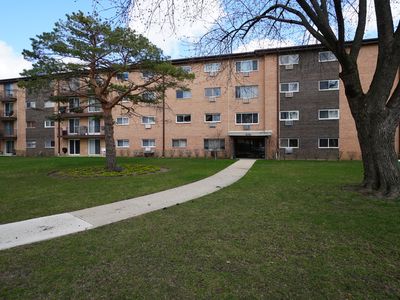 1019 N Boxwood Dr UNIT 407, Mount Prospect, IL, 60056