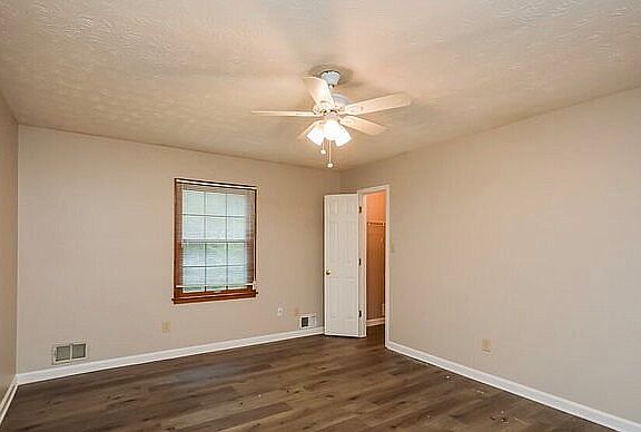 5th image of 1613 Sugar Plum Dr SW