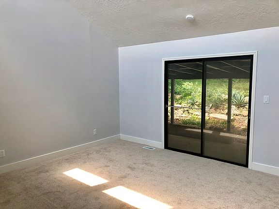 5th image of 119 Dresden Dr