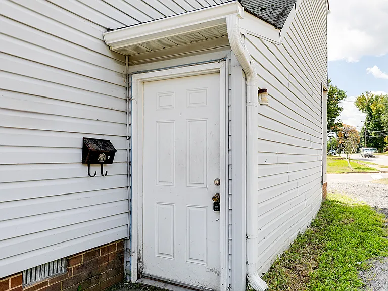 1600 Pollock St #B — Photo 24