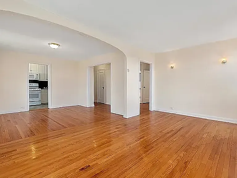 2728 Henry Hudson Pkwy #A31 — Photo 1