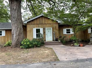 5745 W Rock Springs Rd, Decatur, IL 62522