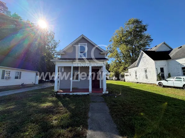 712 Commercial St, Danville, IL 61832