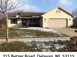 215 Betzer Rd, Delavan, WI 53115