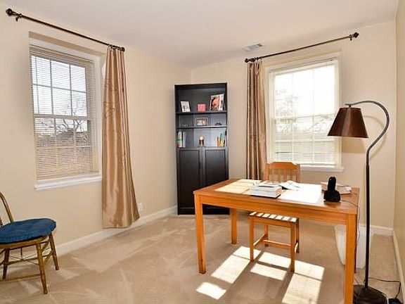 Bedroom (2nd)