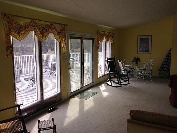 Main Level Living Rm