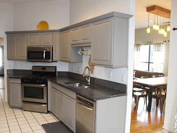 4th image of 7505 Thornwood Dr NW