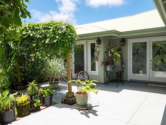 2nd image of 2379 Maikalani St