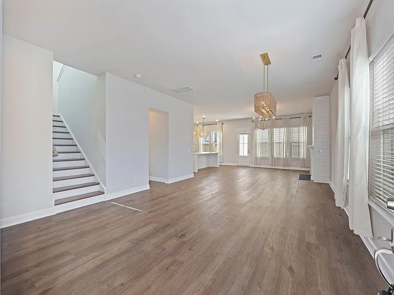 1014 Shore Lap St — Photo 2