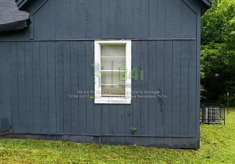 705 Barnesville St — Photo 16