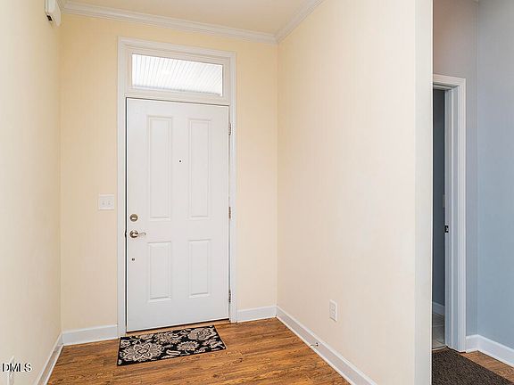 4th image of 1300 Brookview Dr