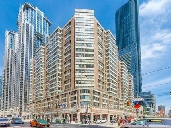 717 Bay St #605, Toronto, ON M5G 2J9