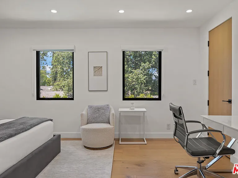 17045 Otsego St — Photo 29