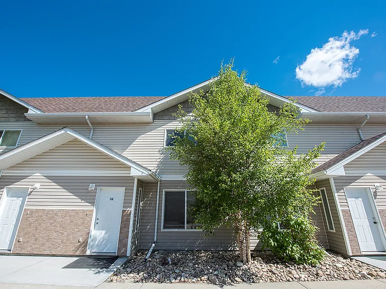 100 Jordan Pkwy — Photo 10
