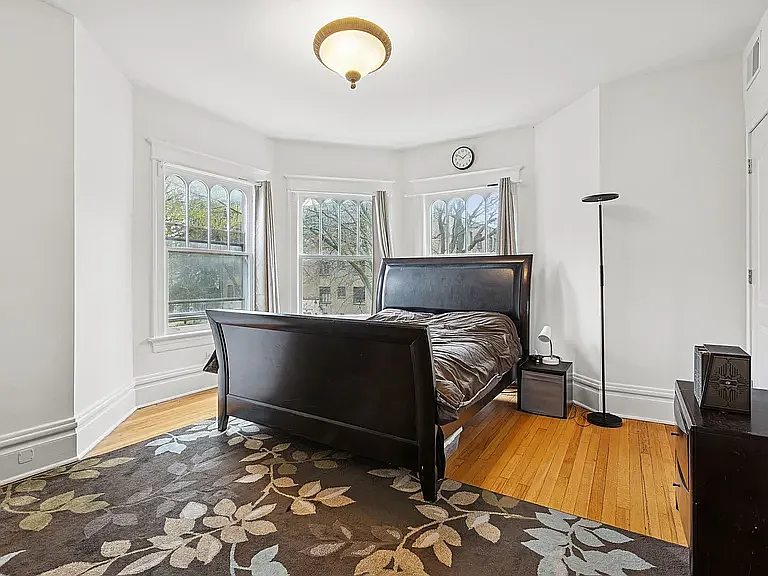 2233 Sherman Ave — Photo 3