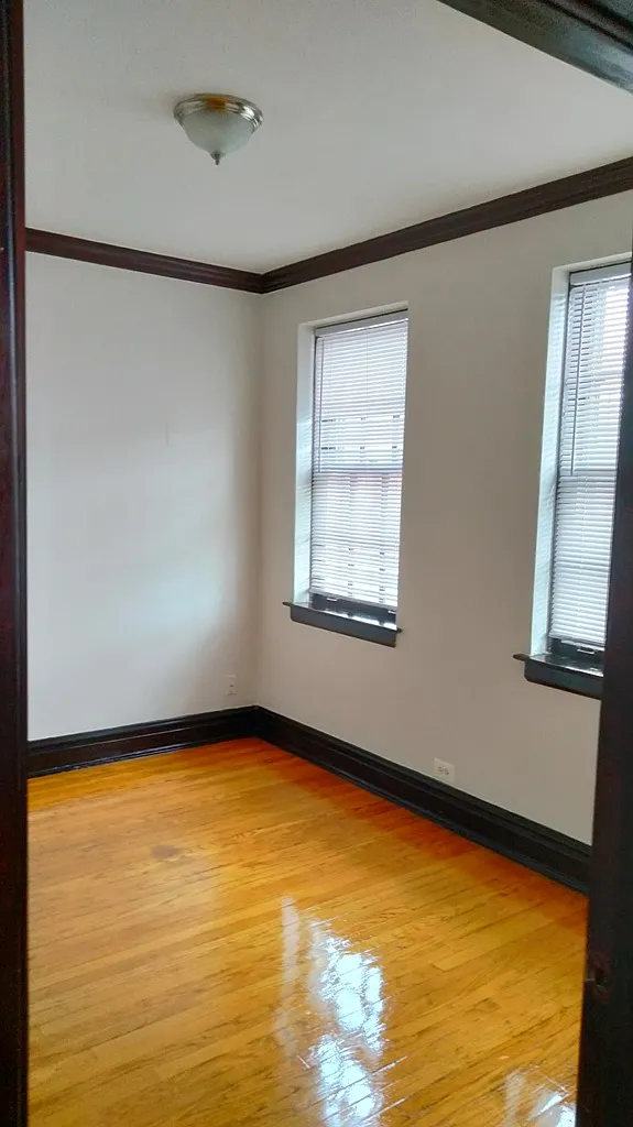 Building Photo - 2140 S Harvey Ave #1L