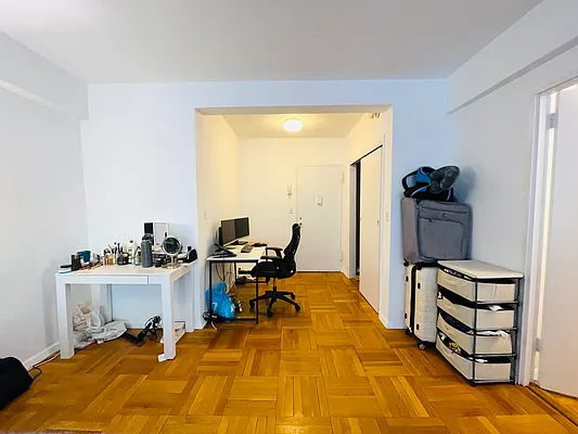 Rented by Oxford Property Group | media 7