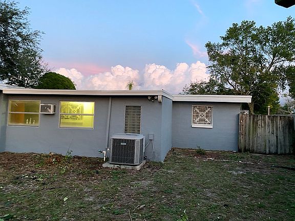 5th image of 1725 Waikiki Way