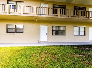 10370 SW 220th St APT 113, Miami, FL 33190