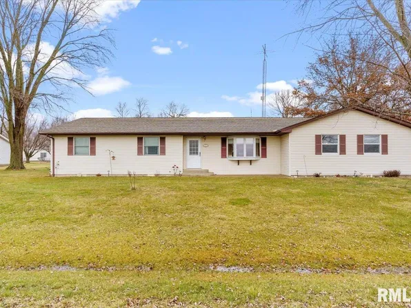 611 E Holden St, Virden, IL 62690