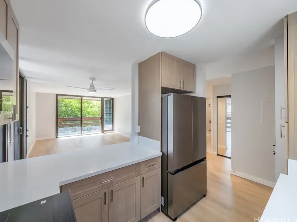 1015 Aoloa Pl APT 321, Kailua, HI 96734